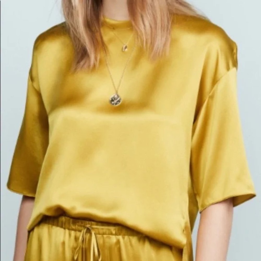Vince High Low T-Shirt 100% Silk Boxy Short Sleeve Crewneck Relaxed Fit Gold Med